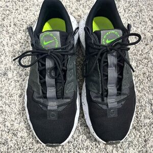 Nike Men’s Black Athletic Sneakers with Neon Green Accents